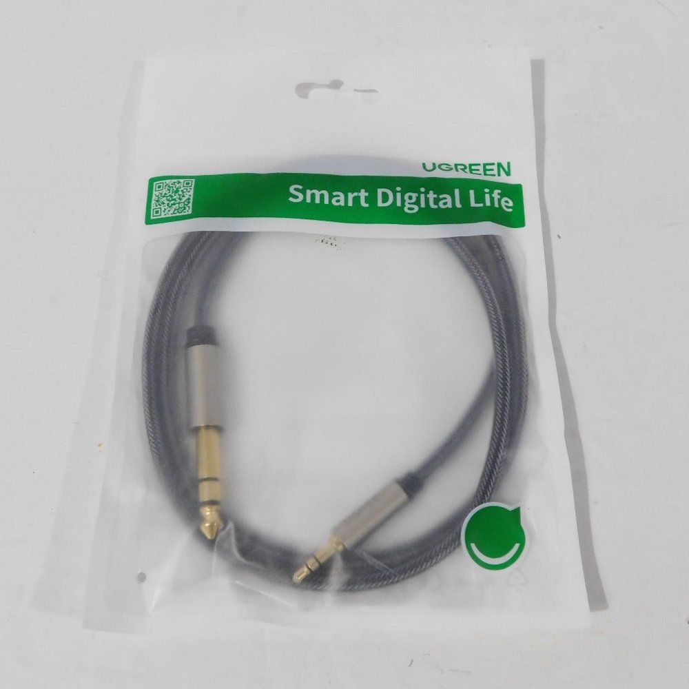 UGREEN 1/8 Inch to 1/4 Inch Cable 3.5mm Male to 6.35mm Male TRS Audio Aux Cord